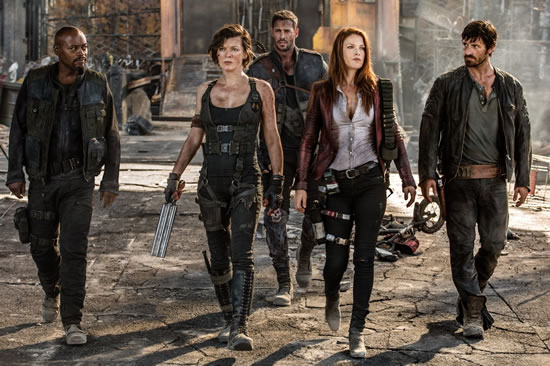 Resident Evil: The Final Chapter  Elenco do filme manda recado para os fãs  - Biohazard Brasil